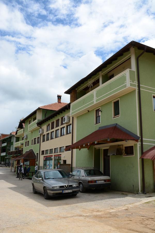 Mm Narcis Bed & Breakfast Vlasina Rid Exterior photo